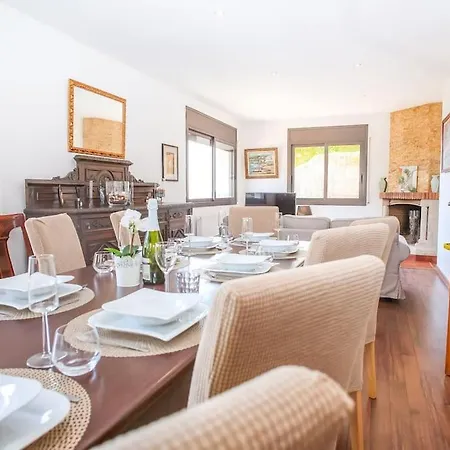Prázdninový dům Cl13 - Spacious With Sea Views And Pool Lloret de Mar