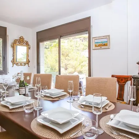 Cl13 - Spacious With Sea Views And Pool Feriehus Lloret de Mar
